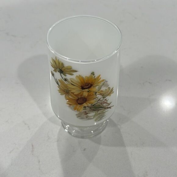 Vintage Apothecary jar yellow daisies - Picture 2 of 6